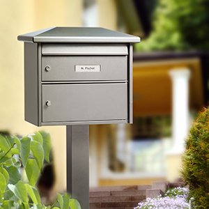 Installations free-standing, letter box stands and banks